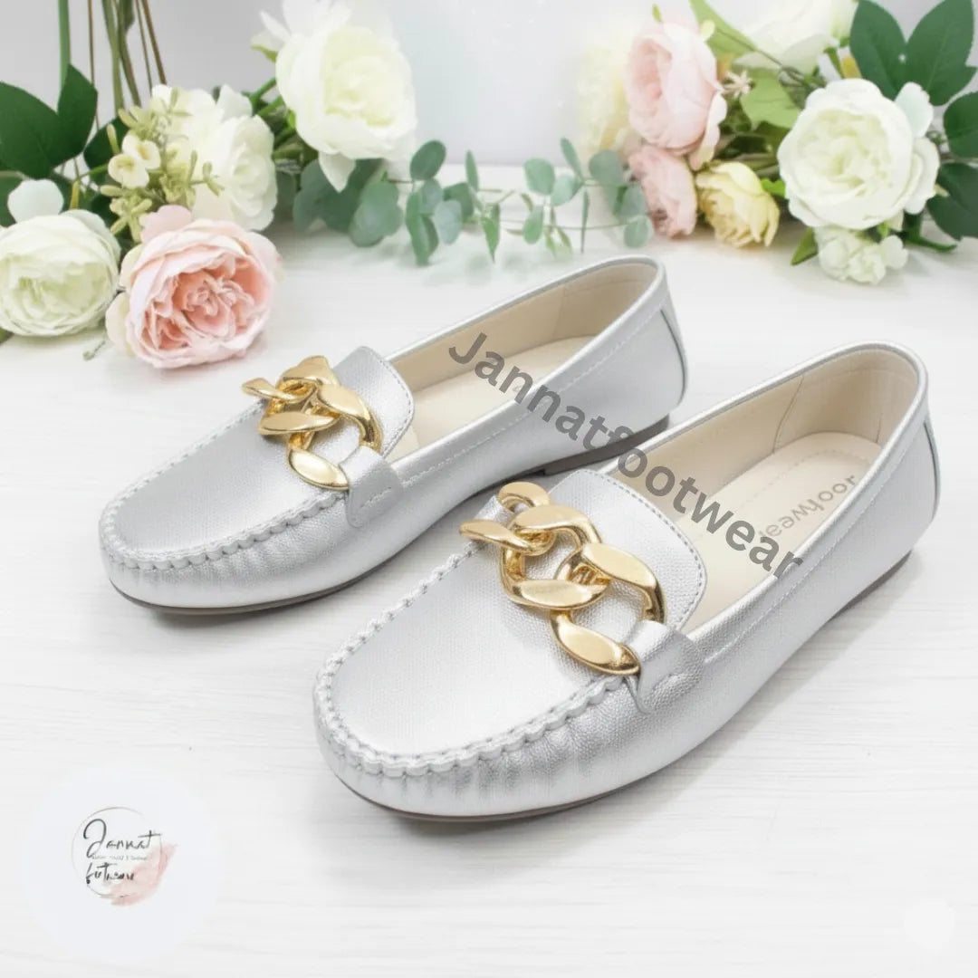 Loafers shoe